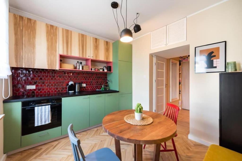Eclectic City Apartment Near Old Town Варшава Экстерьер фото